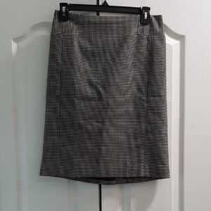 Ann Taylor Black and White Pencil Skirt
